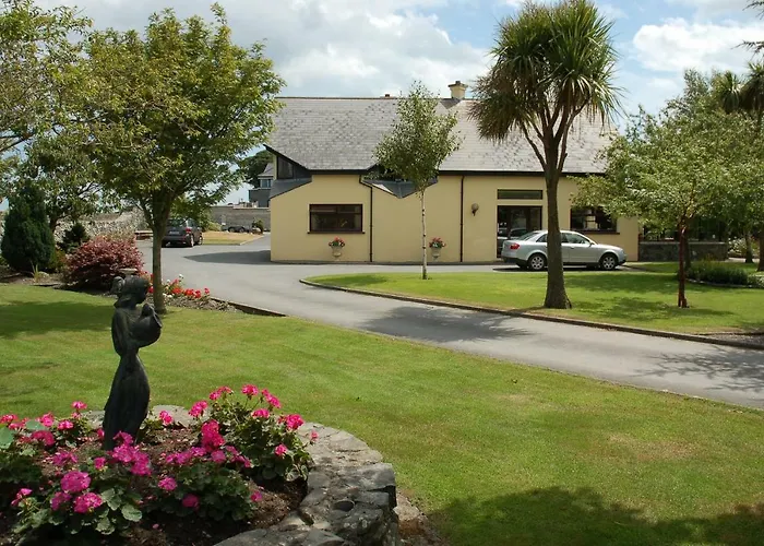 Shalom Bed & Breakfast 4*